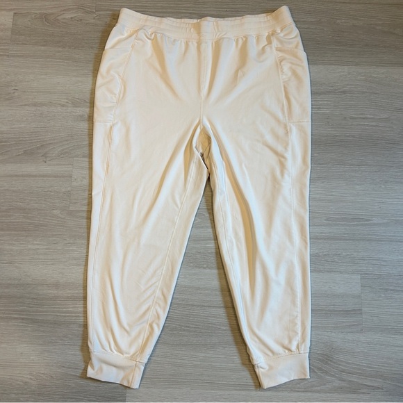 Fablestics Women’s Oats High Waisted Cold Weather Pocket Joggers - 2X - Picture 2 of 6